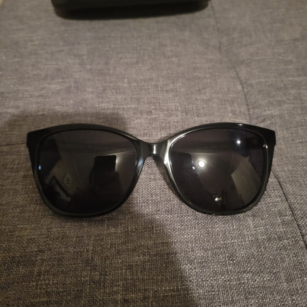Sunglasses - Picture 2 of 3